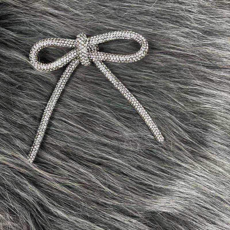 CRYSTAL BOW PIN